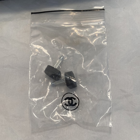 AUTHENTIC CHANEL Escarpins Quilted Classic Pump 39 - Picture 12 of 16